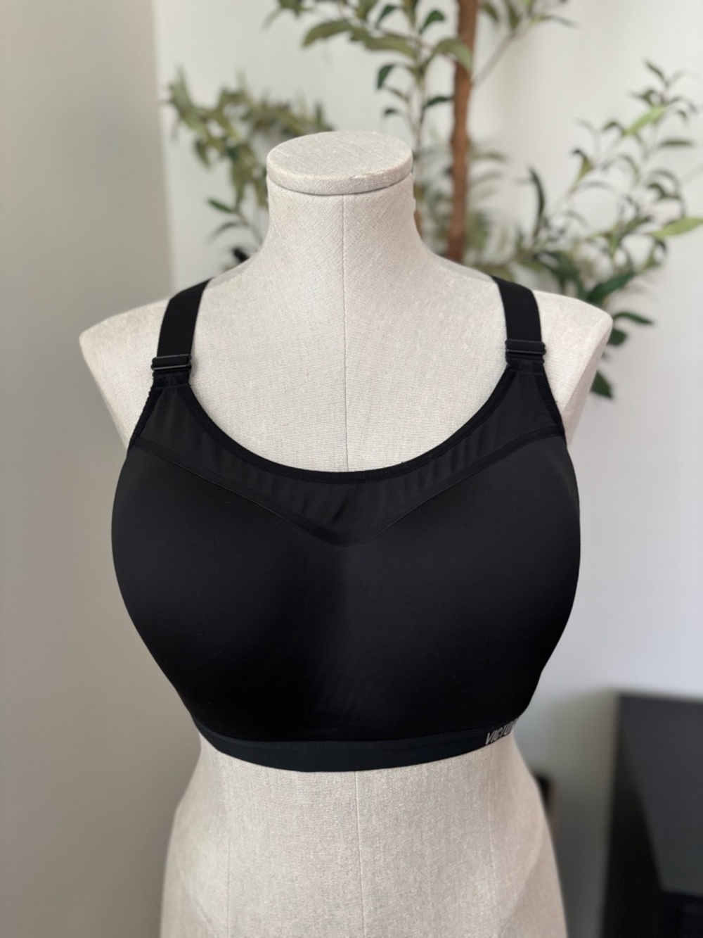 Victoria Secret Sport Sports Bra sz 38DD